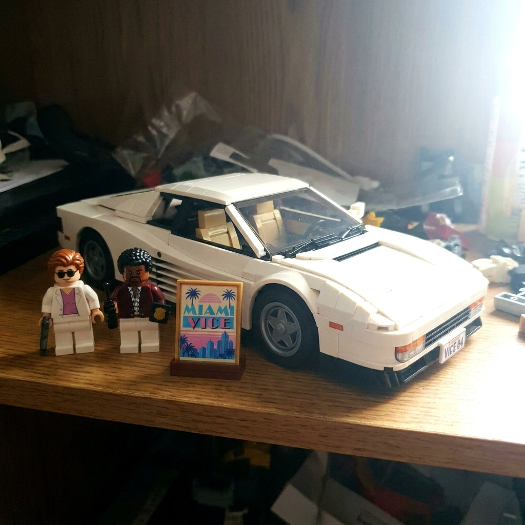 Miami Vice – Inspired 80s Miami Collector Building Set